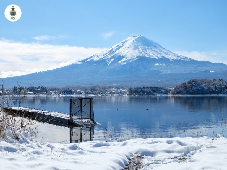 คาวากุจิโกะในหน้าหนาว และภูเขาไฟฟูจิ