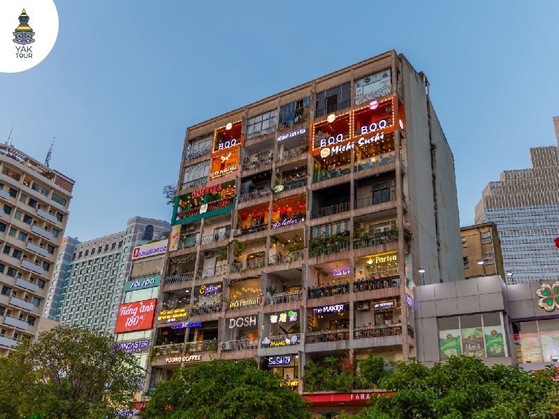 ที่เที่ยวโฮจิมินห์ ตึกอพาร์ตเมนต์เก่า 42