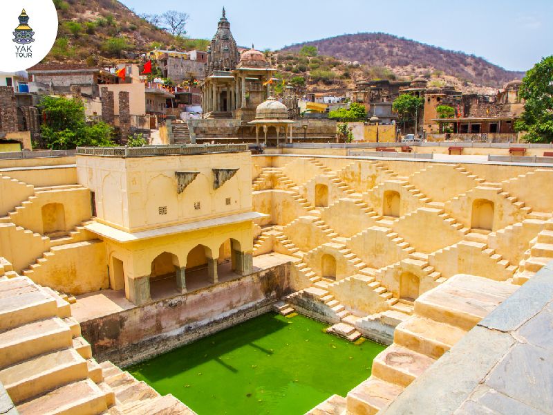 บ่อน้ำโบราณพานนา มีนา กา คุนด์ บันไดขั้นบันได ใกล้แอมเบอร์ฟอร์ต