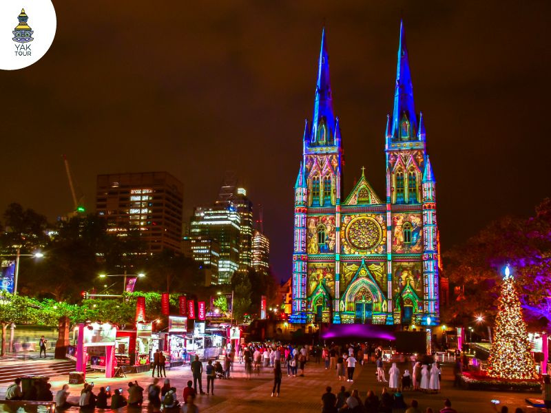 การแสดงไฟ Projection Mapping บนมหาวิหารเซนต์แมรี (St Mary’s Cathedral) ในซิดนีย์ ออสเตรเลีย