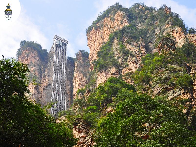 ลิฟต์แก้วไป่หลง ลิฟต์กลางแจ้งสูงที่สุดในโลก อุทยานจางเจียเจี้ย