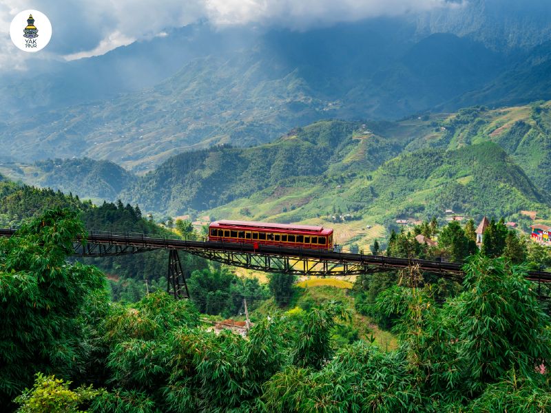 เที่ยวเวียดนามเดือนเมษายน รถไฟโมโนเรล และวิวมุมกว้างในเดือนเมษายน 