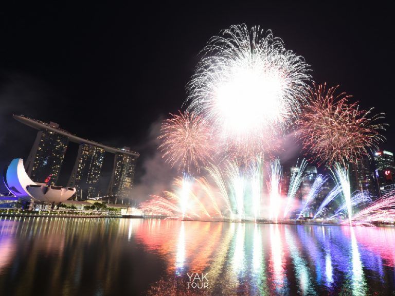 งานเคานต์ดาวน์ ที่อ่าวมาริน่าเบย์ สิงคโปร์ ช่วงปีใหม่