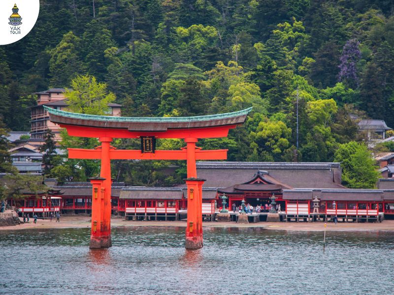 ศาลเจ้าอิตสึกุชิมะ เสาโทริอิกลางทะเล ฮิโรชิม่า