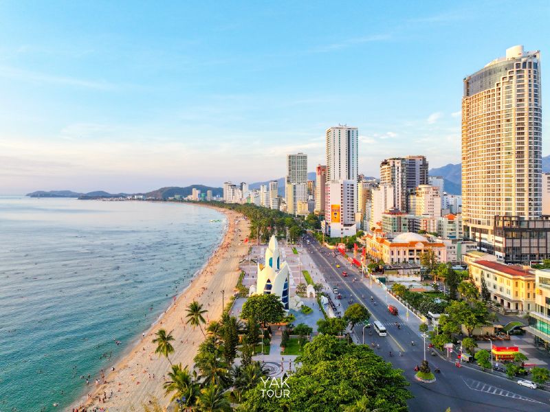 ญาจาง (Nha Trang) เมืองตากอากาศริมทะเลที่ล้อมรอบด้วยชายหาดสวยและน้ำทะเลใส