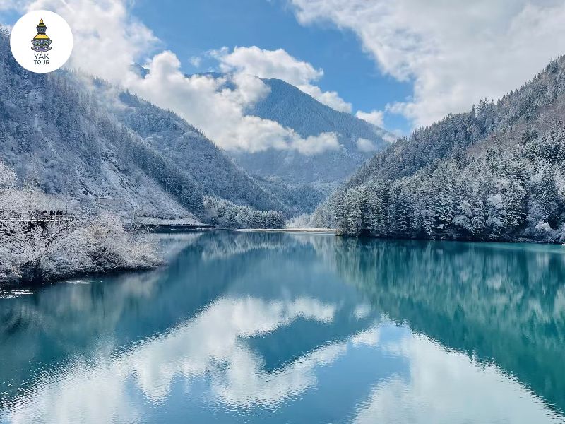 ทัวร์จีน จิ่วจ้ายโกว.jpg