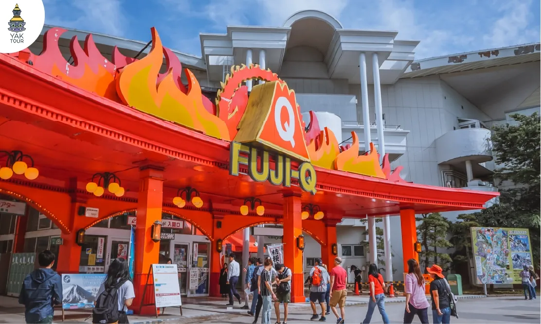 ทางเข้าสวนสนุกฟูจิคิวไฮแลนด์จุดเช็คอินสำหรับสายกิจกรรมหวาดเสียว