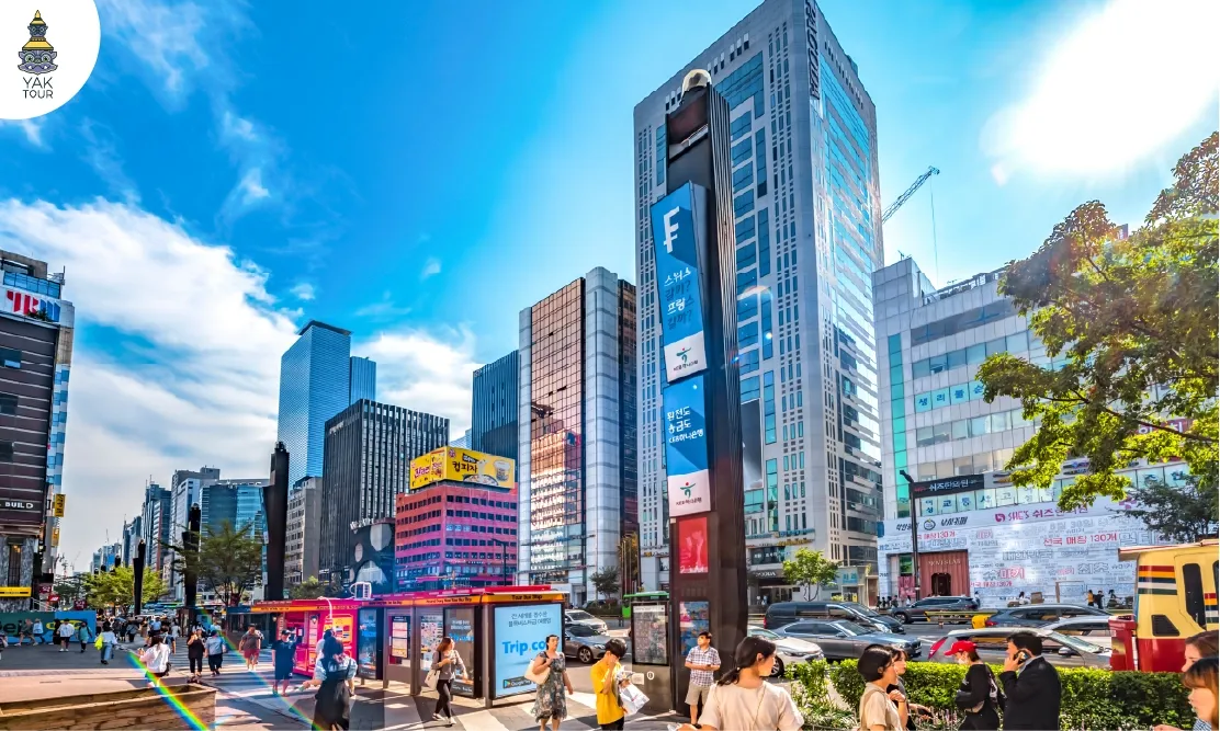 บรรยากาศตึกสูงและย่านธุรกิจในคังนัม แหล่งช้อปปิ้งระดับไฮเอนด์ที่ทันสมัย