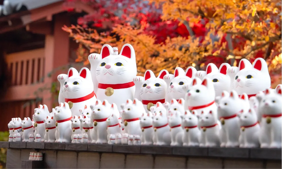 กองทัพตุ๊กตาแมวกวักนำโชคที่วัดโกโทคุจิ