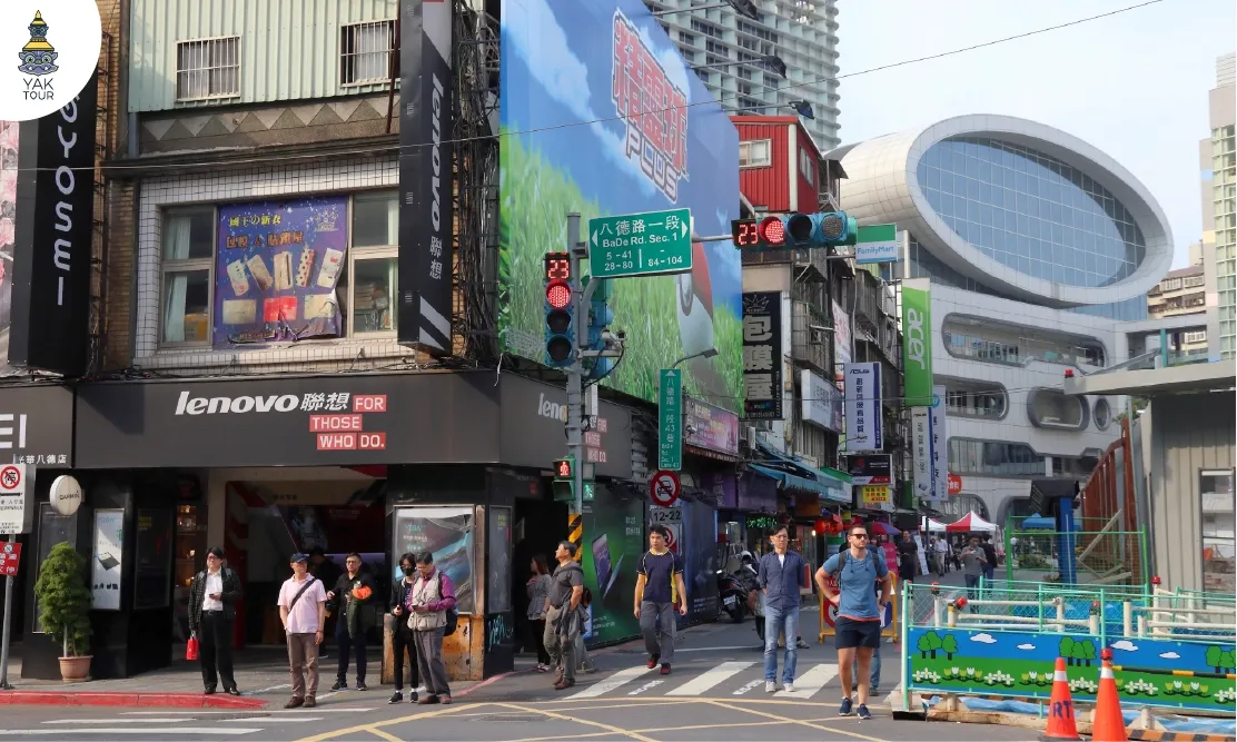 บรรยากาศย่าน กวางฮว๋า ดิจิตอลพลาซ่า (Guanghua Digital Plaza) แหล่งรวมสินค้าไอทีในไทเป