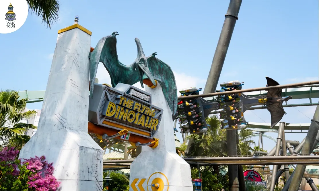 เครื่องเล่น Jurassic Park – The Ride ในโซน Jurassic Park