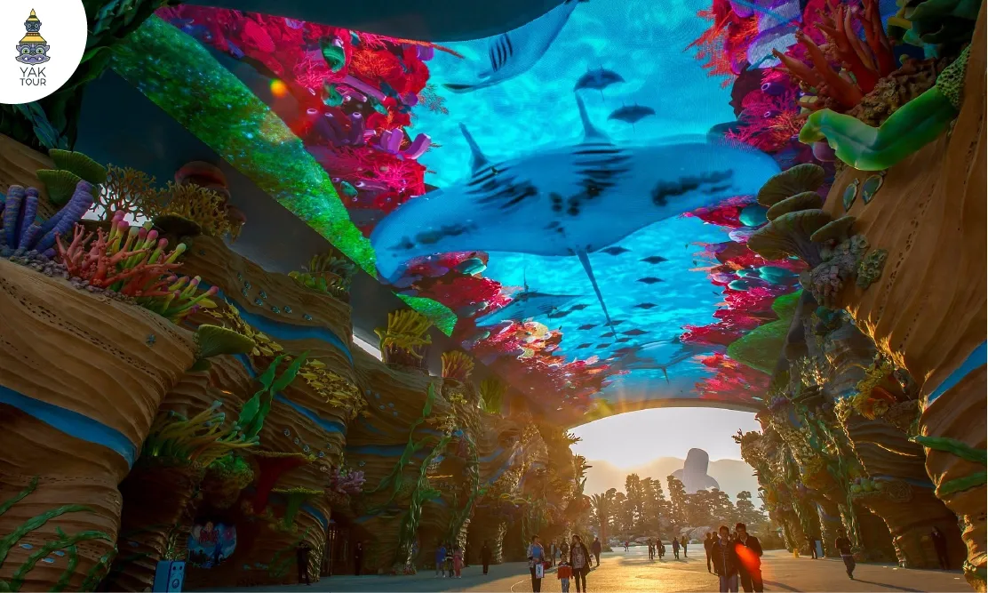 ทางเข้า Ocean Avenue พร้อมจอ LED ยักษ์ใต้ทะเล จูไห่