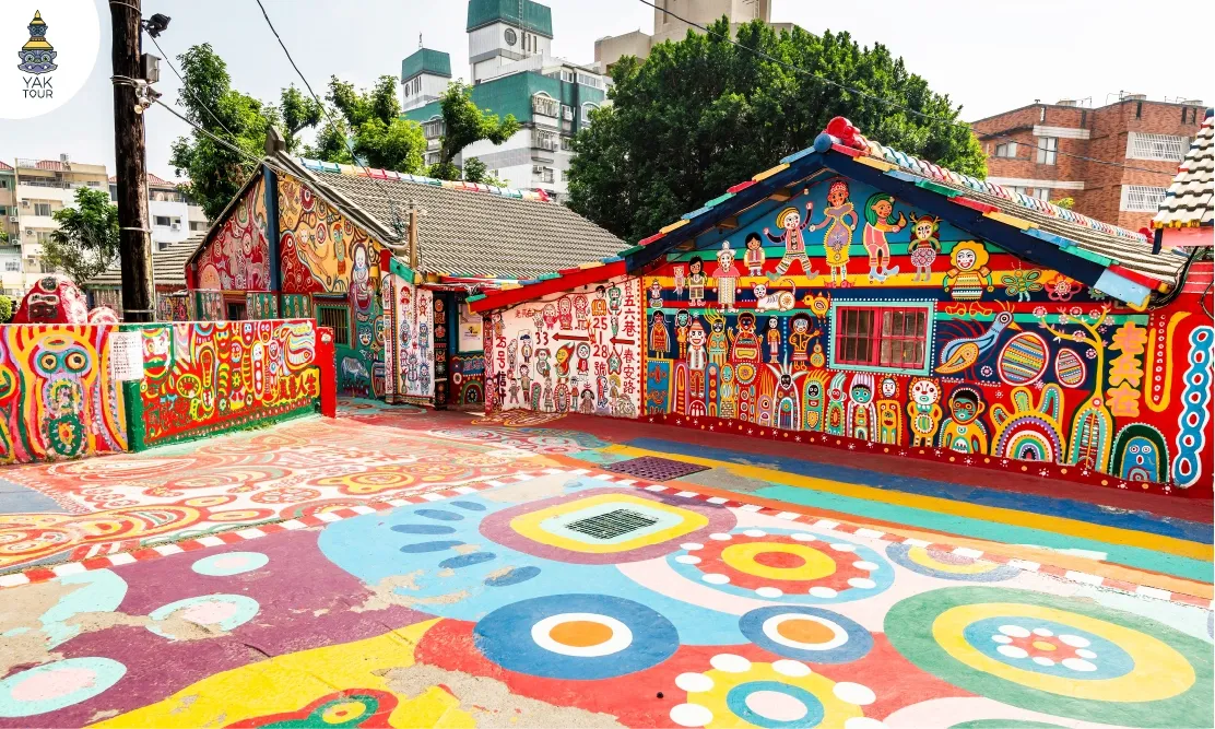 ที่เที่ยวไถจง หมู่บ้านสายรุ้ง Rainbow Village เต็มไปด้วยศิลปะกราฟิตี้สีสันสดใสบนกำแพงบ้านทหารเก่า (ใส่คีย์หลัก 
