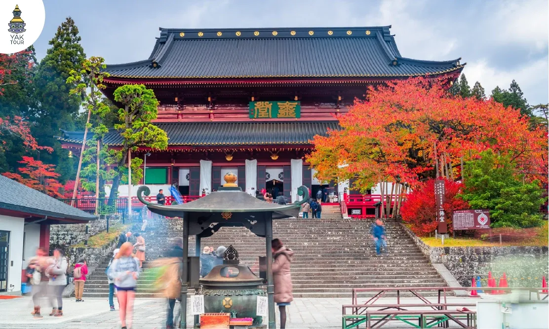 บรรยากาศหน้าวัดรินโนจิ Rinnoji Temple วัดเก่าแก่ระดับมรดกโลก