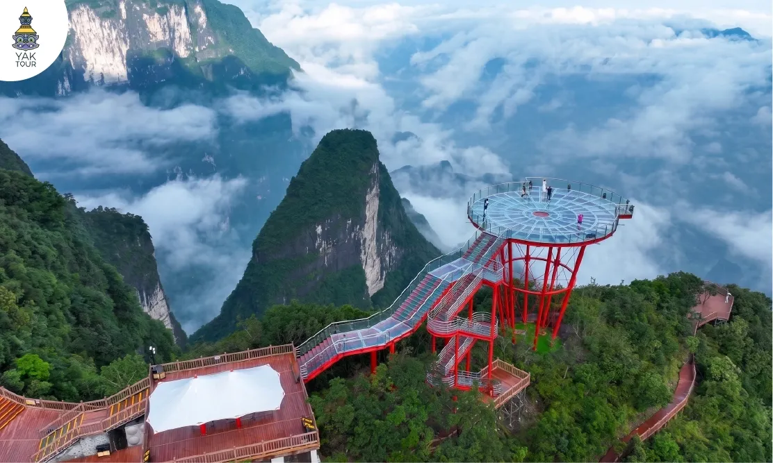 จุดชมวิวกระจก Sky Eye 1520m บนยอดเขาเมืองลอยฟ้าจางเจียเจี้ย