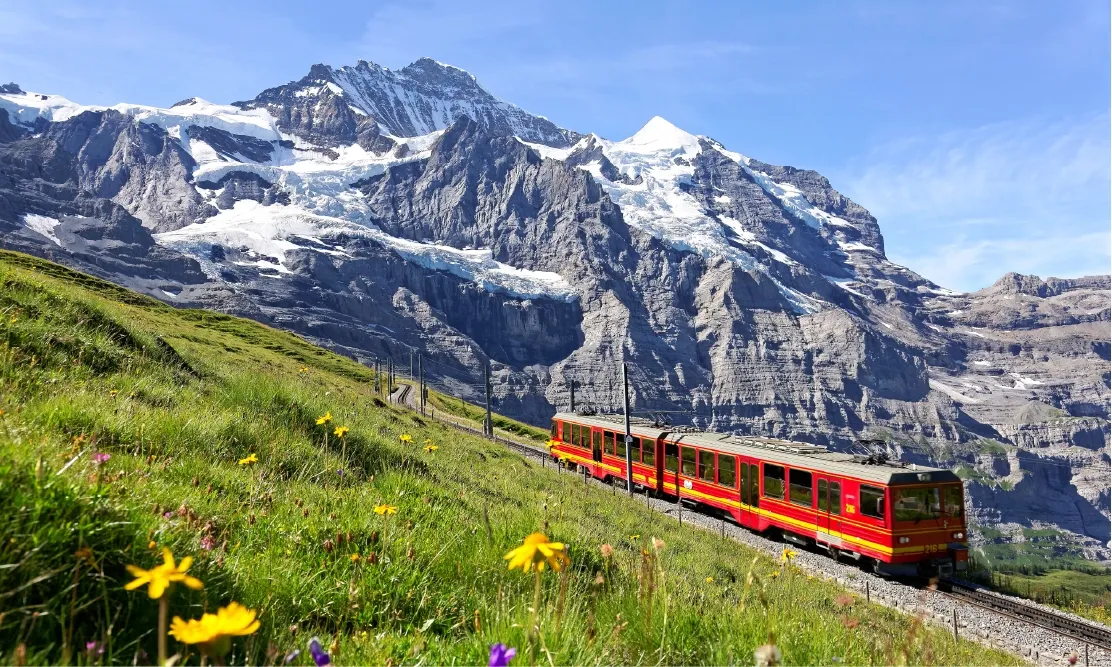 สวิตเซอร์แลนด์ยอดเขาจุงเฟราว พิกัดหนีร้อนไปสัมผัสอากาศเย็นฉ่ำ