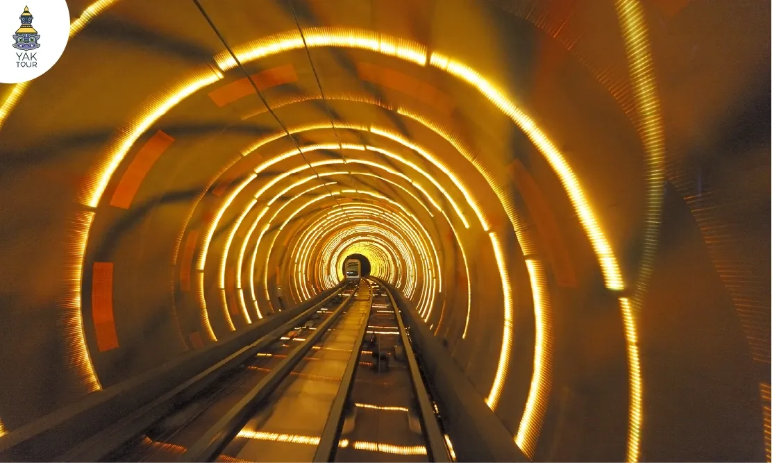 บรรยากาศภายใน The Bund Sightseeing Tunnel อุโมงค์รถไฟเลเซอร์ใต้น้ำสุดล้ำ