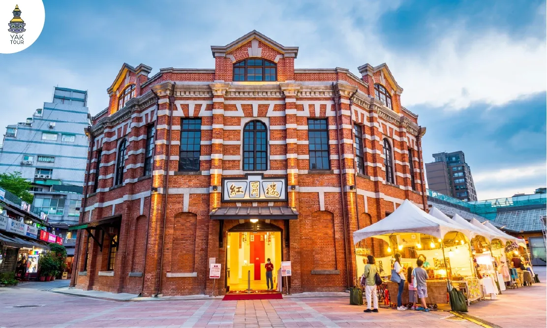 ตึกอิฐแดง (The Red House) ทรงแปดเหลี่ยม แลนด์มาร์กคลาสสิกของซีเหมินติง ไทเป