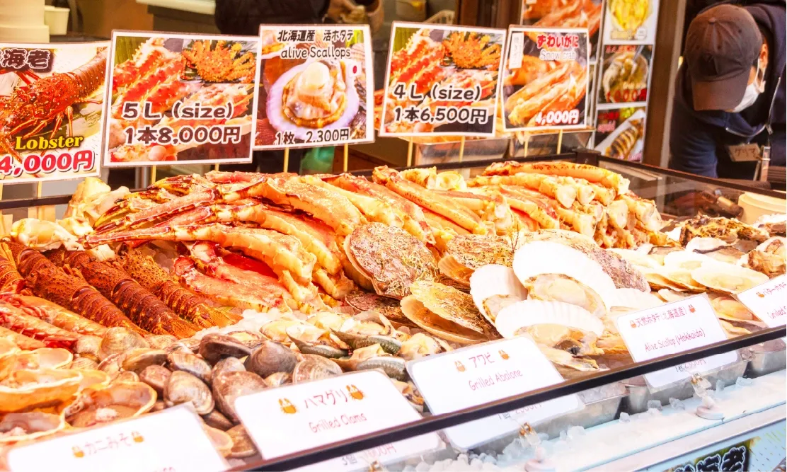 ร้านอาหารทะเลสดและสตรีทฟู้ดที่ตลาดปลาสึกิจิ