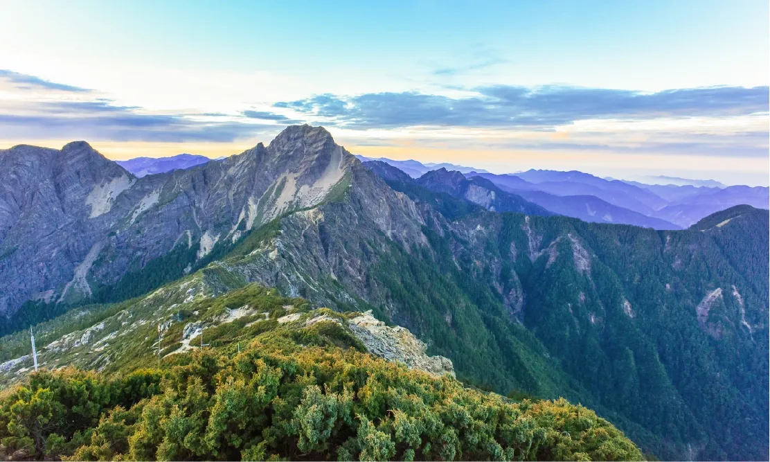 ทิวทัศน์ยอดเขาอวี่ซาน จุดที่สูงที่สุดในไต้หวัน