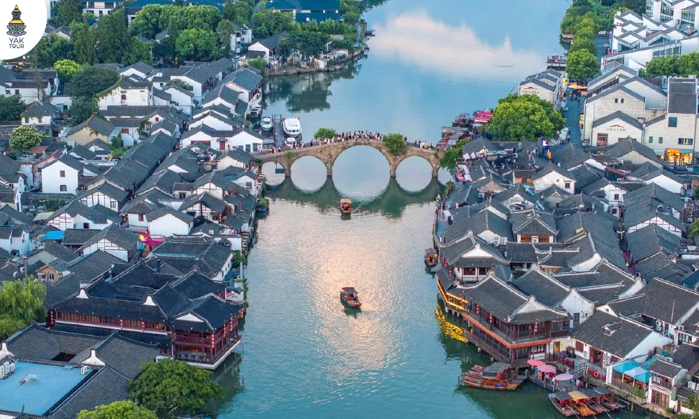 .นั่งเรือชมเมืองโบราณจูเจียเจี่ยว (Zhujiajiao) เวนิสแห่งเซี่ยงไฮ้ สัมผัสบรรยากาศริมน้ำและสะพานหินเก่าแก่
